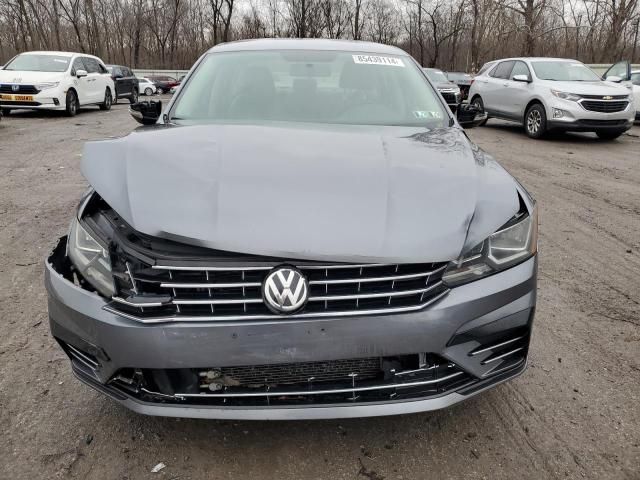 2017 Volkswagen Passat R-Line