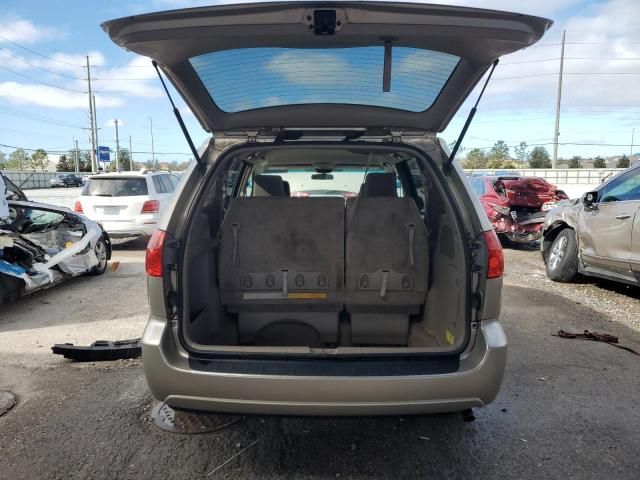 2010 Toyota Sienna CE