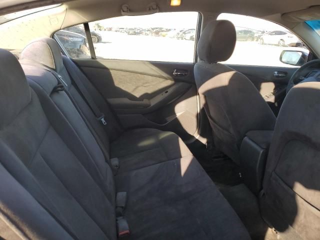 2010 Nissan Altima Base