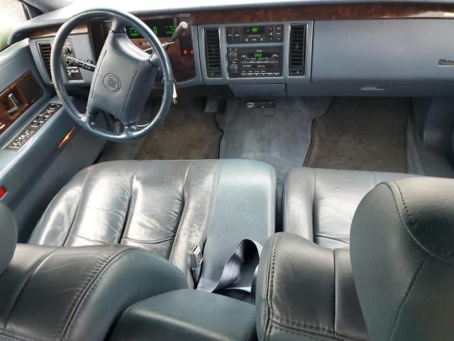 1994 Cadillac Fleetwood Base