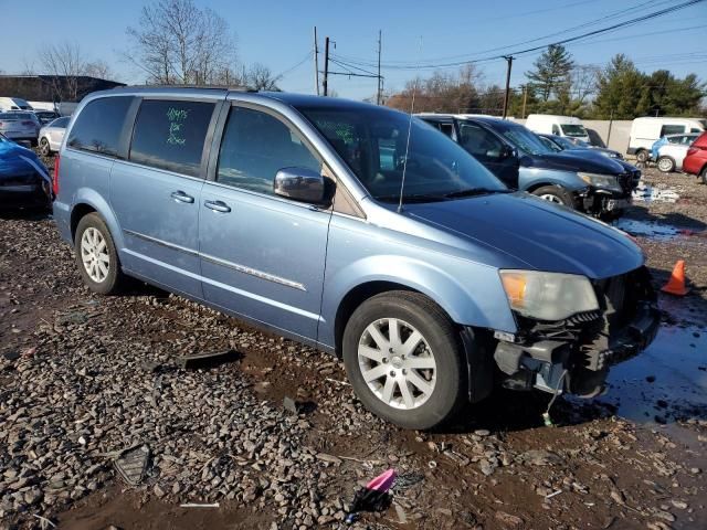 2012 Chrysler Town & Country Touring L