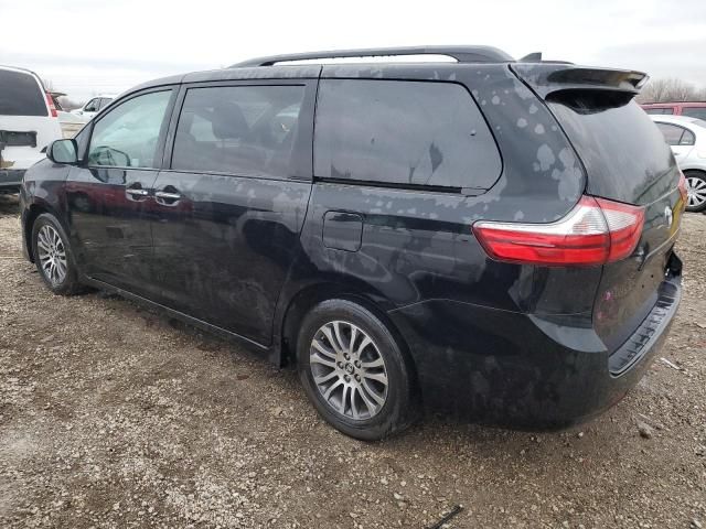 2019 Toyota Sienna XLE