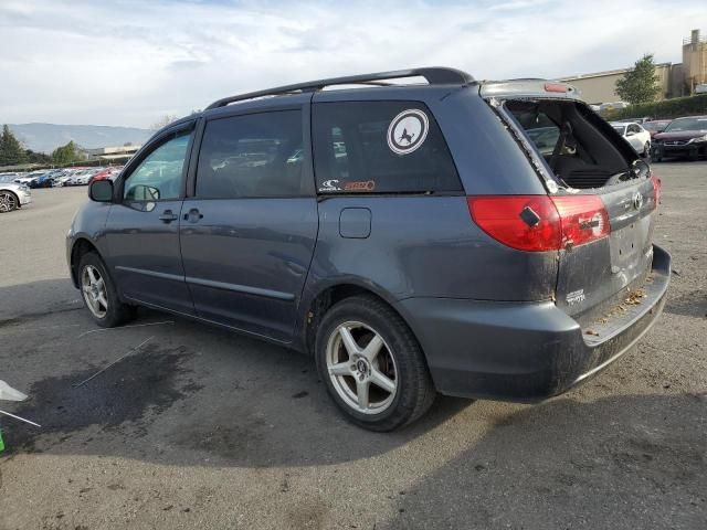 2006 Toyota Sienna LE