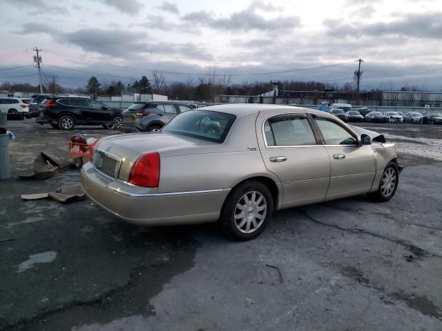 2010 Lincoln Town Car Signature Limited