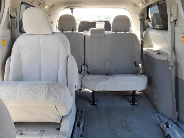 2011 Toyota Sienna LE