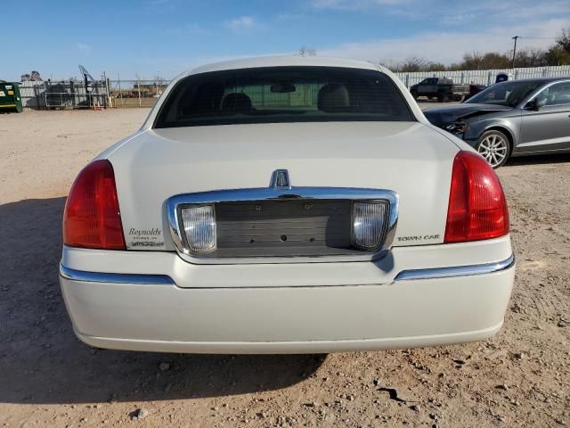 2006 Lincoln Town Car Signature Limited