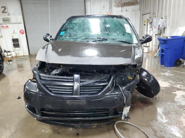 2005 Dodge Grand Caravan SE