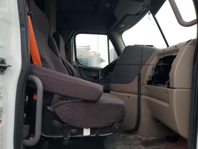 2016 Freightliner Cascadia 125