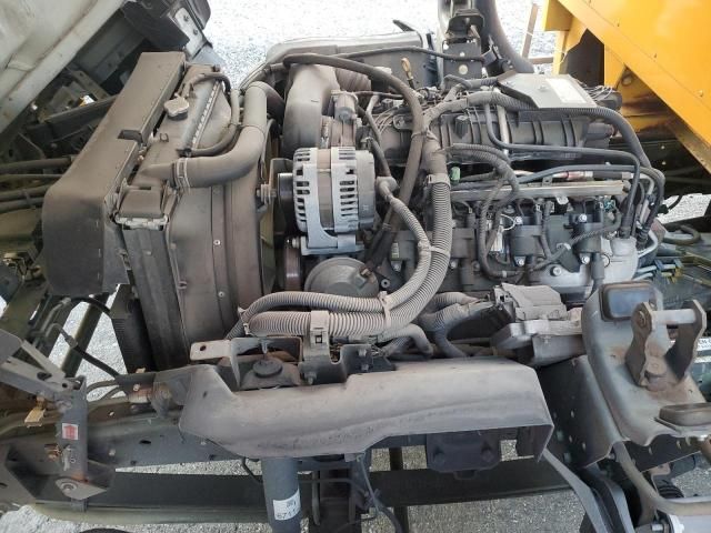 2018 Isuzu NPR HD