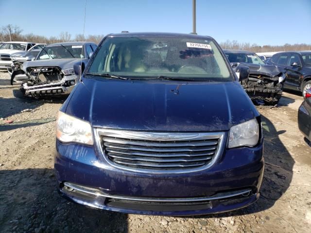 2013 Chrysler Town & Country Touring