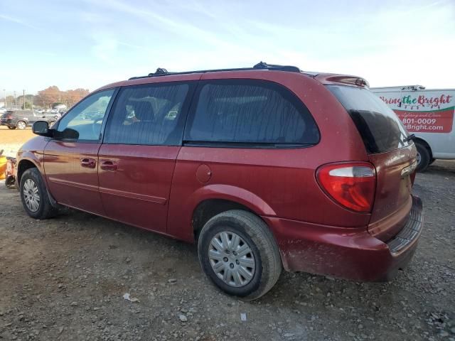 2006 Chrysler Town & Country LX