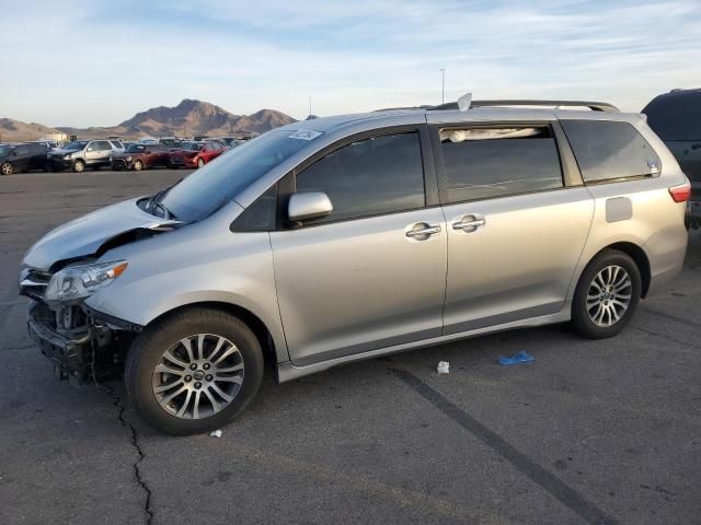 2018 Toyota Sienna XLE