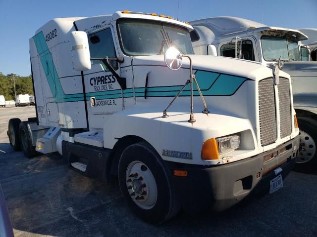 1995 Kenworth Construction T600