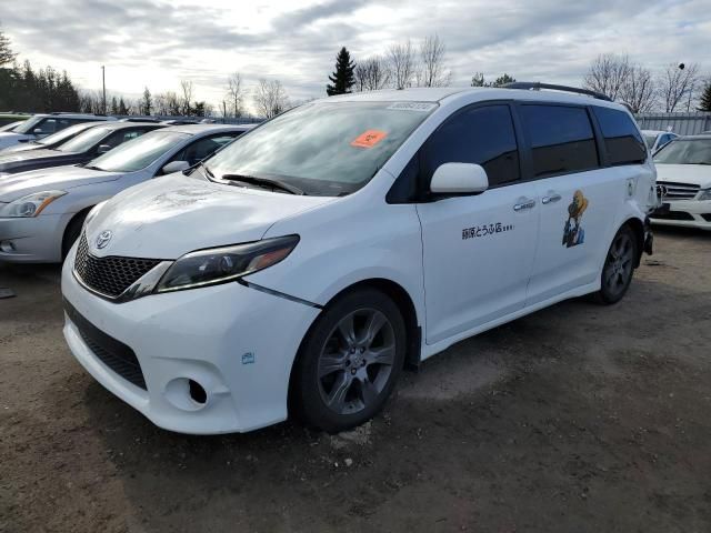 2015 Toyota Sienna Sport