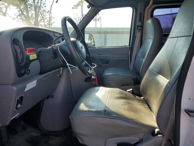 1999 Ford Econoline E350 Super Duty Van