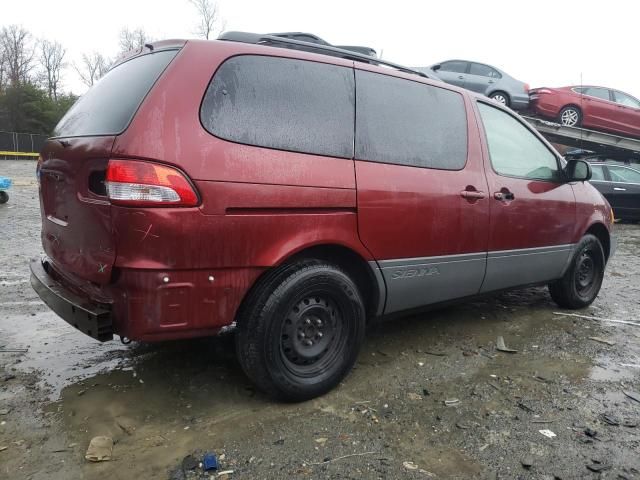 2002 Toyota Sienna CE