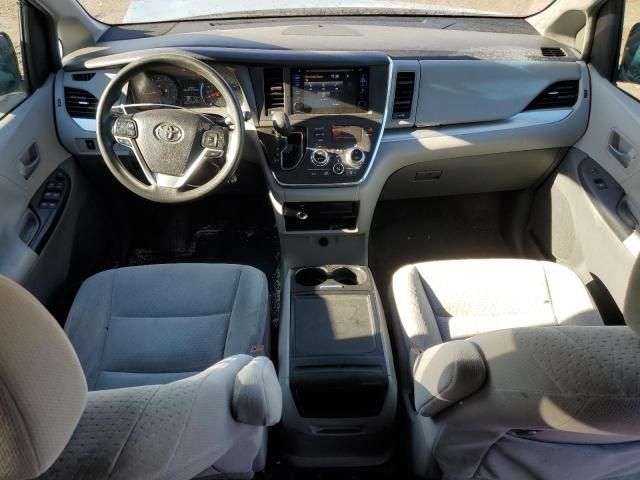 2015 Toyota Sienna LE