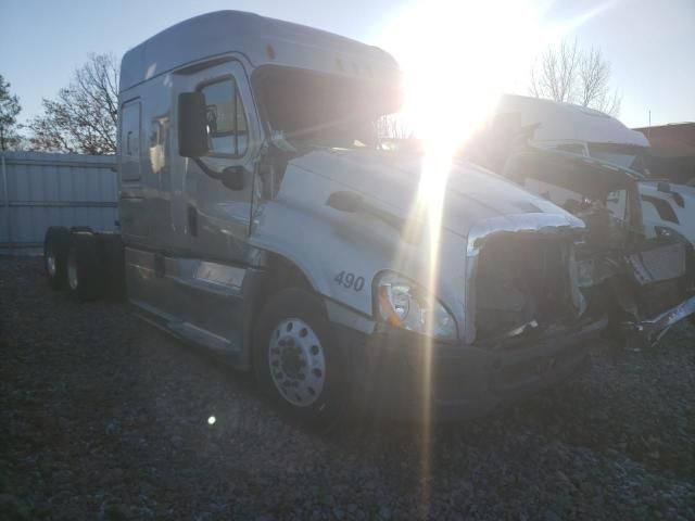 2016 Freightliner Cascadia 125