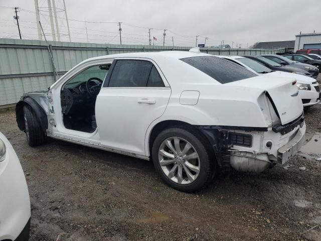 2018 Chrysler 300 Touring