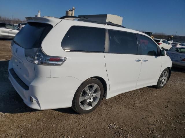 2013 Toyota Sienna Sport