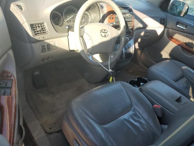 2004 Toyota Sienna XLE