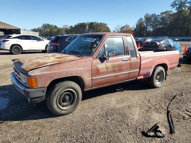 1985 Toyota Pickup Xtracab RN56 DLX