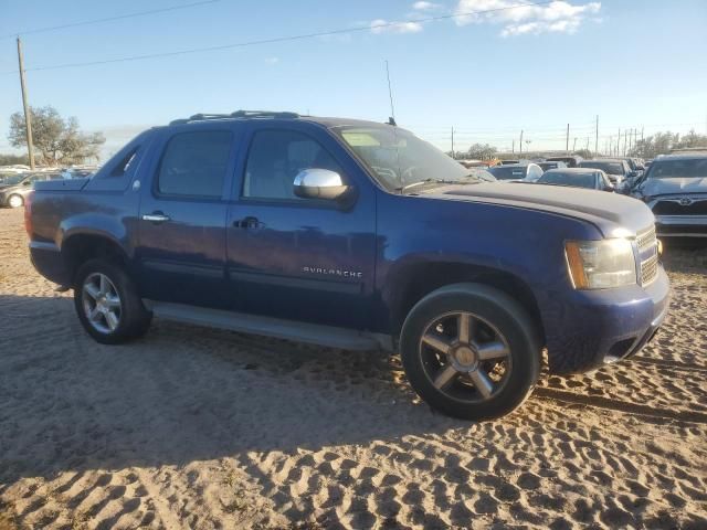 2013 Chevrolet Avalanche LS