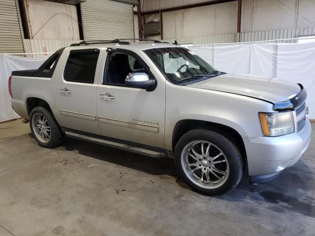 2011 Chevrolet Avalanche LS