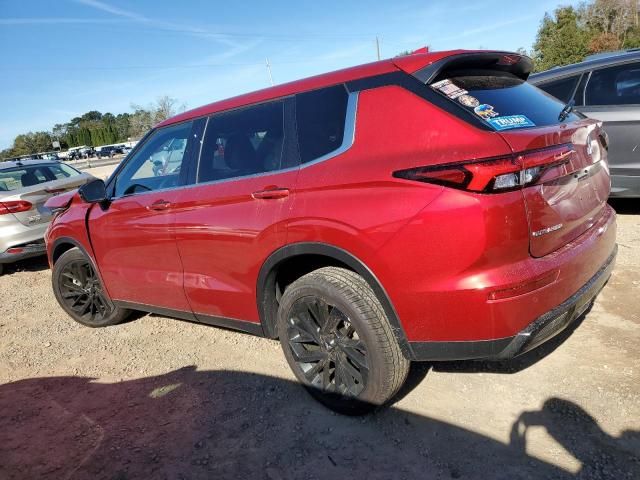 2024 Mitsubishi Outlander SE