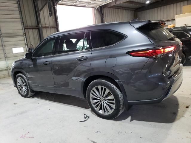 2021 Toyota Highlander Hybrid Platinum