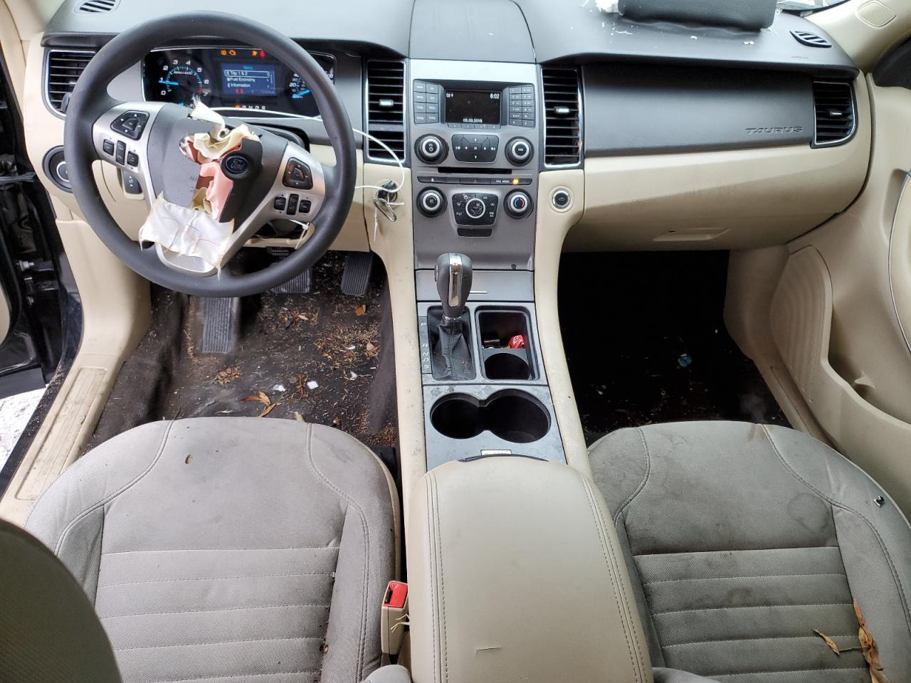 2018 Ford Taurus se
