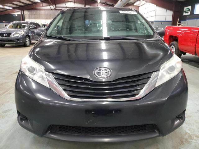 2017 Toyota Sienna LE