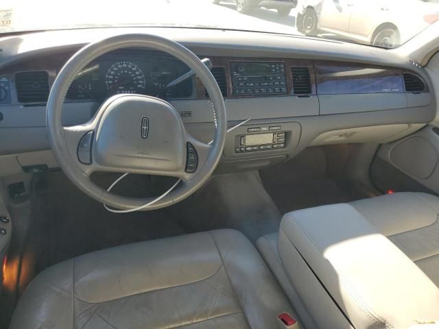 2000 Lincoln Town Car Executive