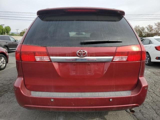 2004 Toyota Sienna XLE