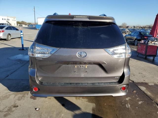 2015 Toyota Sienna Sport