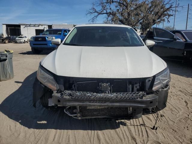 2016 Volkswagen Passat SE