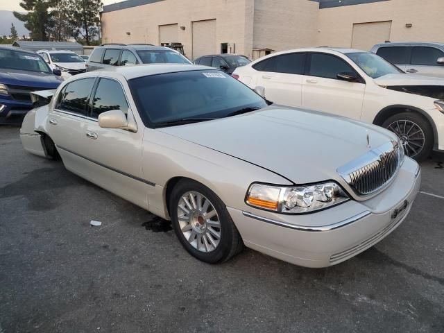 2004 Lincoln Town Car Executive