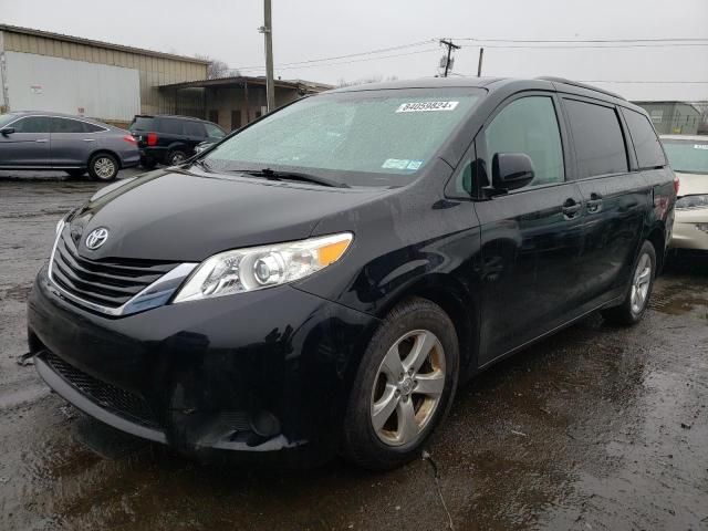 2015 Toyota Sienna LE