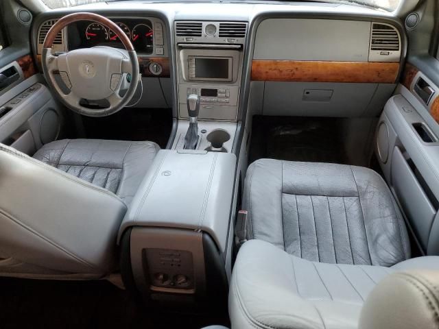 2004 Lincoln Navigator