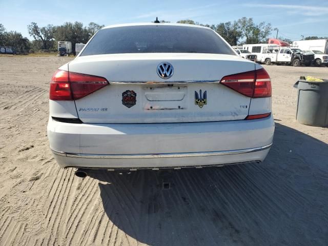 2016 Volkswagen Passat SE