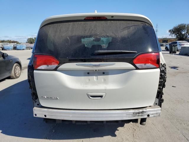 2017 Chrysler Pacifica Touring L Plus