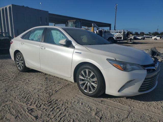 2016 Toyota Camry Hybrid