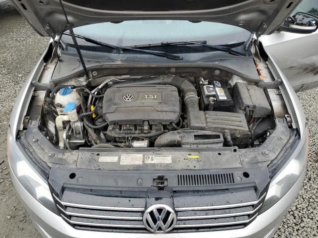 2014 Volkswagen Passat SE