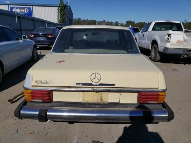 1975 Mercedes-Benz 230