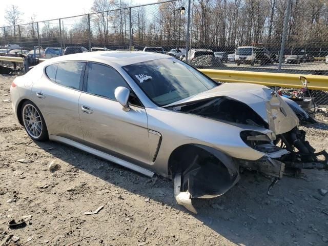 2012 Porsche Panamera 2