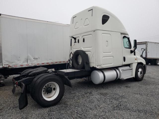 2018 Freightliner Cascadia 125