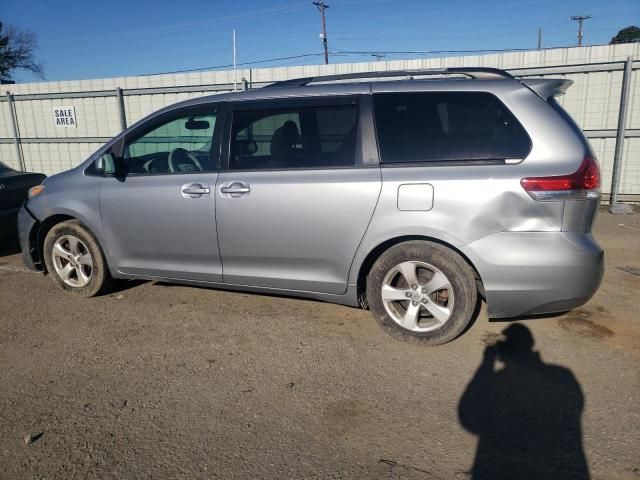 2013 Toyota Sienna LE