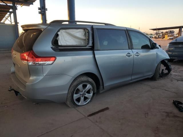 2011 Toyota Sienna LE