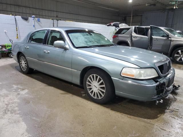 2003 Lincoln Town Car Signature