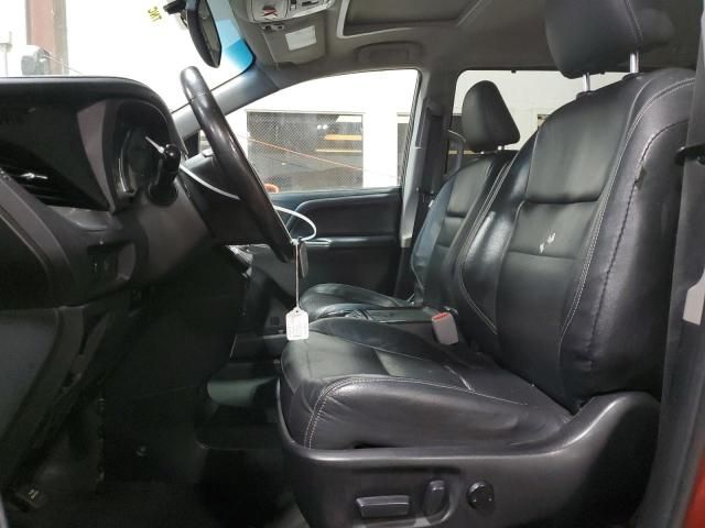 2016 Toyota Sienna SE